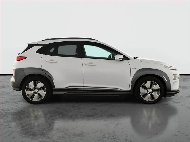 Hyundai Kona (2018) Electric 64 kWh, SoH 90% - fotka 6 z 20