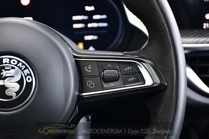 Alfa Romeo Stelvio 2.9V6 Bi-T.382 kW QUADRIFOGLIO - fotka 26 z 55