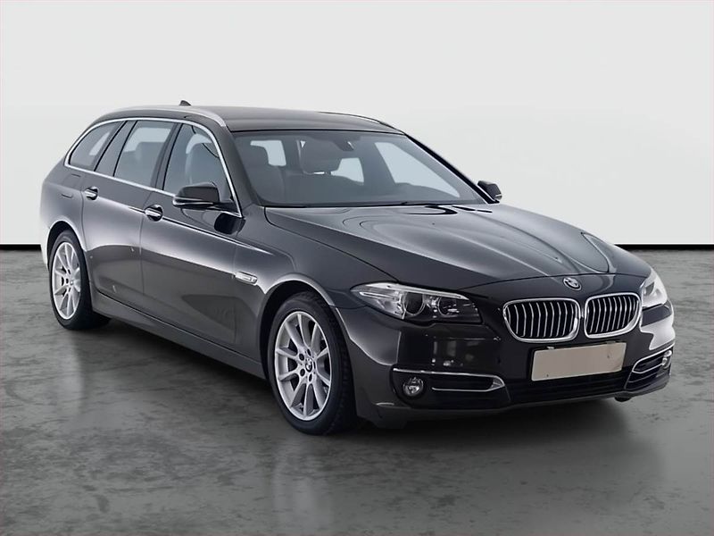 BMW Řada 5 (2015) Luxury Line 520d xDrive, 4X4 - fotografie inzerátu