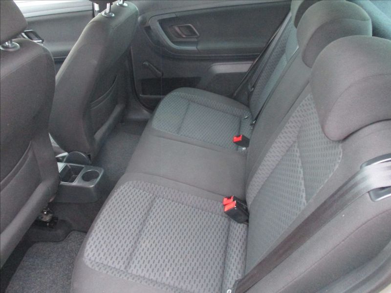 Škoda Fabia 1,2 TSI, DSG,aut.klima,servis, - fotka 11 z 38