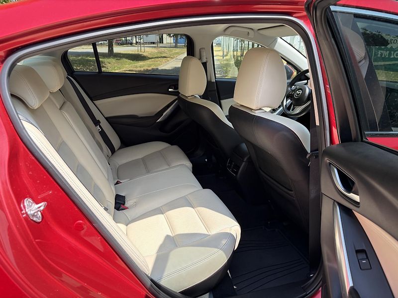 Mazda 6 2.0 Sports-Line - fotka 22 z 32