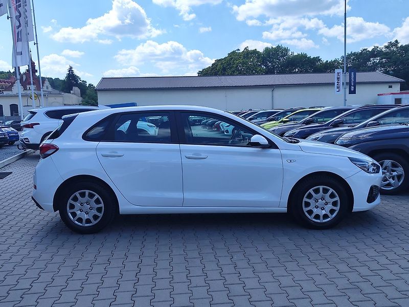 Hyundai i30 1.5i/81kW Start Plus - fotka 4 z 26