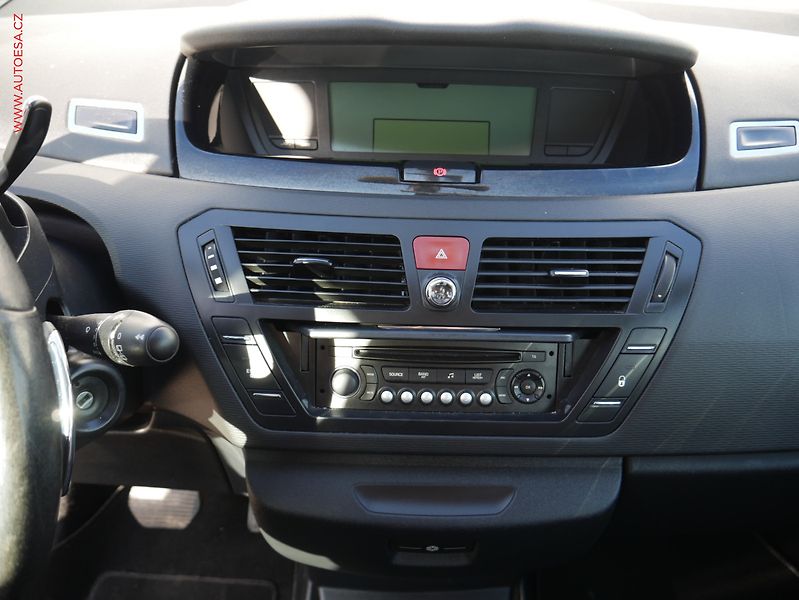 Citroën Grand C4 Picasso (2012) 1.6HDi 7míst, 2.maj,ČR, AT, - fotka 11 z 18