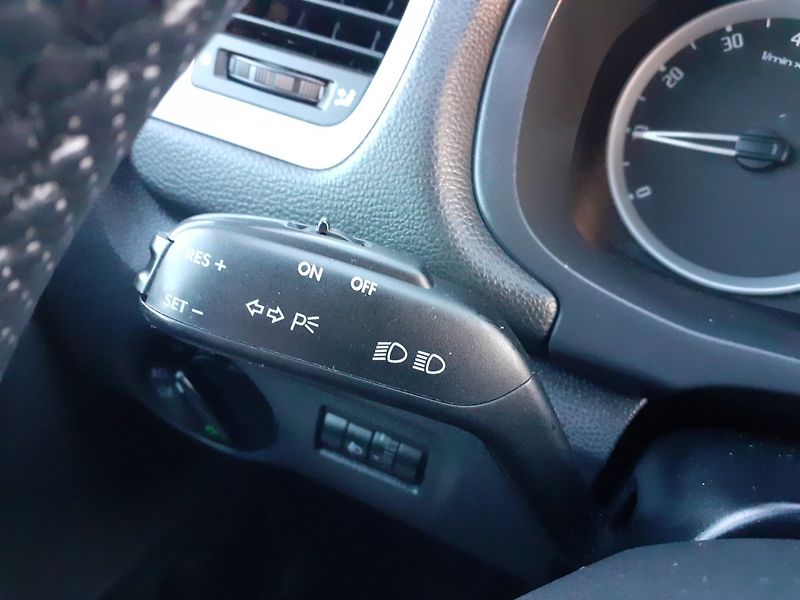 Škoda Fabia (2009) KOMBI 1.4 16V - fotka 9 z 25