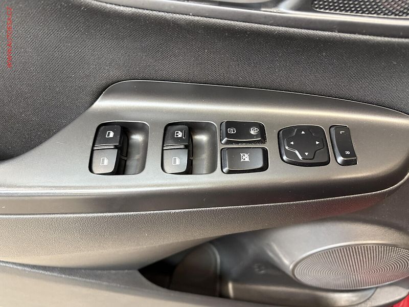 Hyundai Kona (2021) 1.0 T-GDi, 2.maj,ČR, Smart - fotka 12 z 17