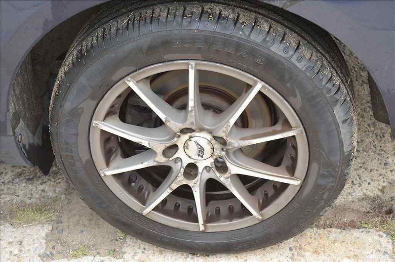 Volkswagen Passat (2012) VARIANT 1,6 TDI - fotka 13 z 35