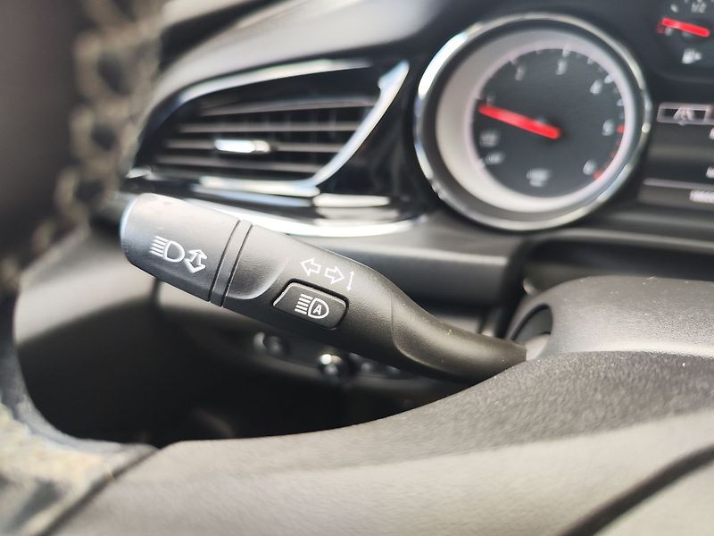 Opel Insignia 2.0 CDTi/125kW Inovation AT - fotka 24 z 34