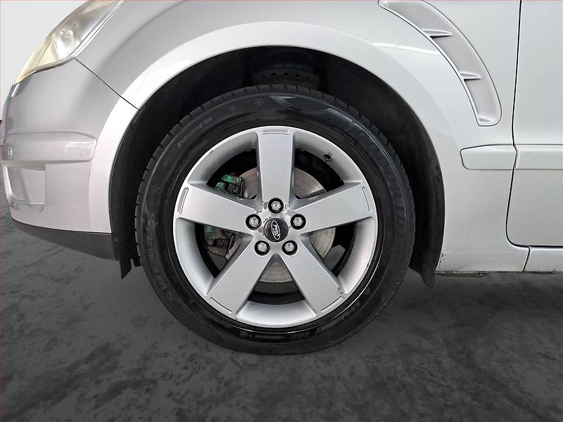 Ford S-MAX (2008) 2.2 TDCi, nová STK, Tažné - fotka 15 z 19
