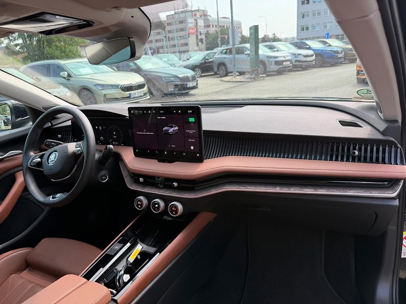 Škoda Superb L&K 2.0 TDI 142kw DSG 4x4 - fotka 11 z 28