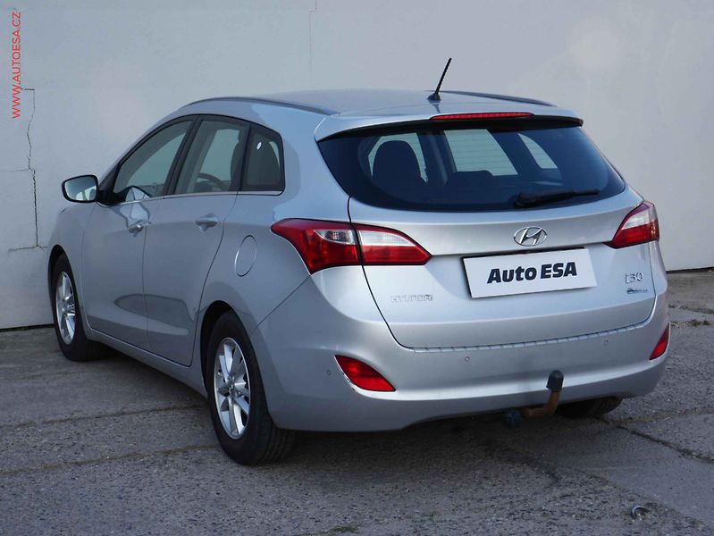 Hyundai i30 (2014) 1.6 CRDi, servis.kniha - fotka 4 z 16