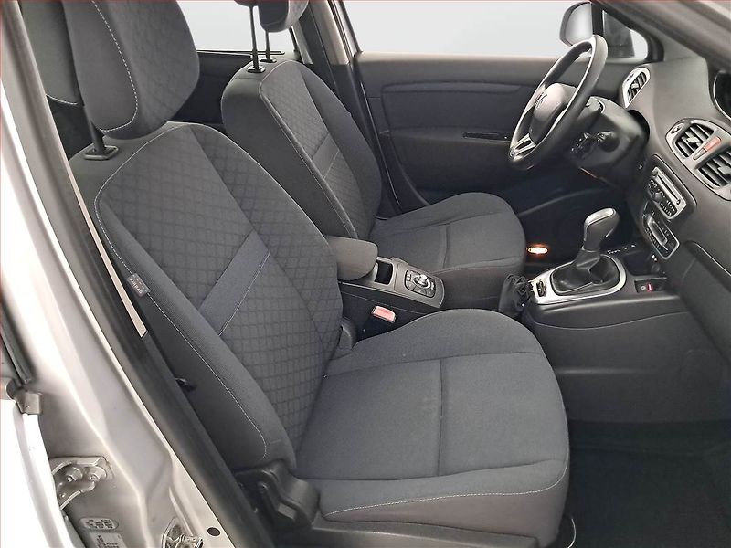 Renault Scénic (2010) 1.5 dCi, Automat, po STK - fotka 9 z 18