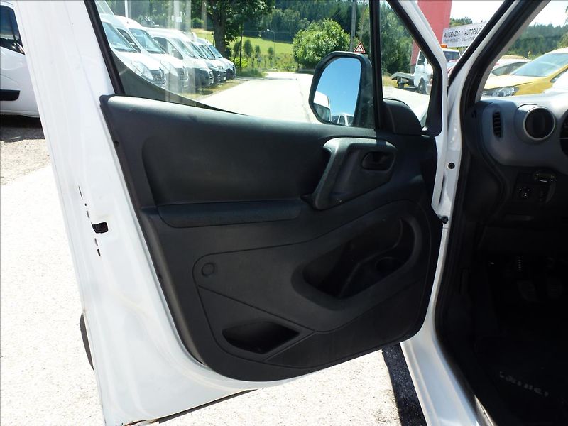 Peugeot Partner 1,6 HDI LONG L2H1 WEBASTO 3mís - fotka 15 z 44