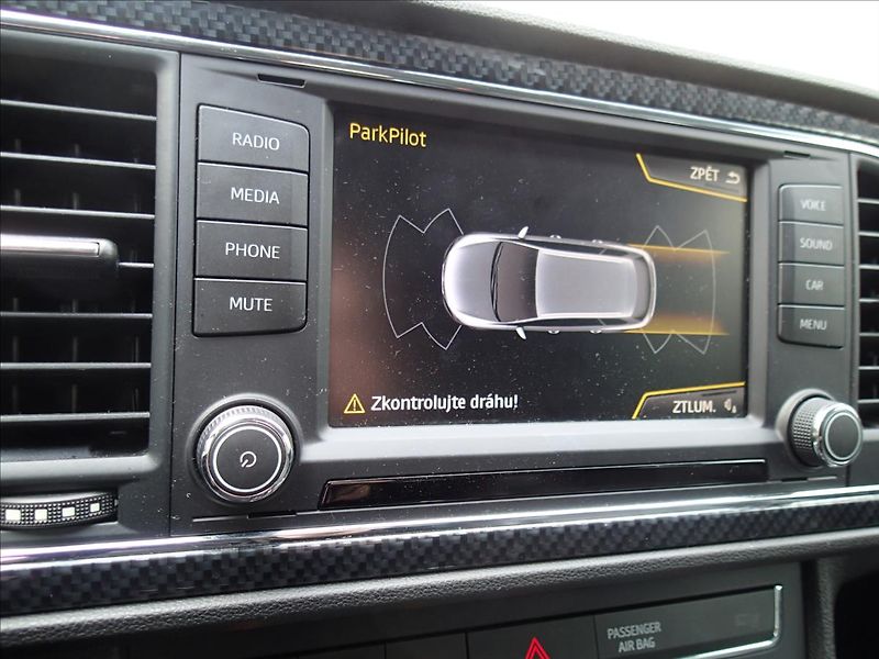 Seat Leon 2,0 TDi, FR, Dsg, ČR - fotka 30 z 49