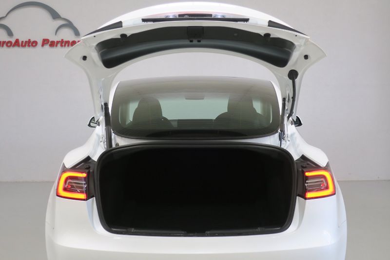 Tesla Model 3 (2023) Long Range Dual Motor SOH 97% - fotka 42 z 47