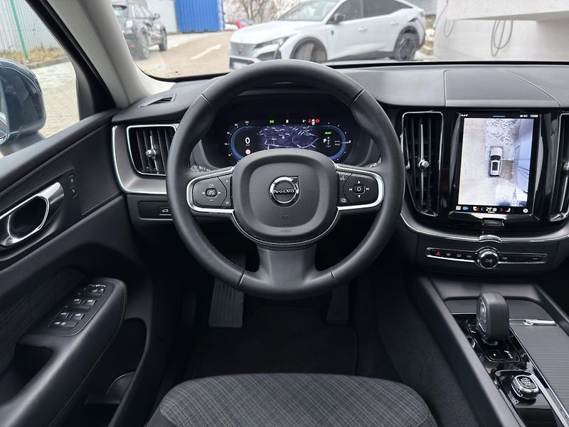 Volvo XC60 T6 AWD RECHARGE // 1.maj. //ČR - fotka 18 z 38