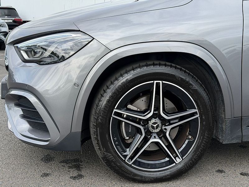 Mercedes-Benz GLA 200d 4MATIC Edition 140 Years - fotka 26 z 38