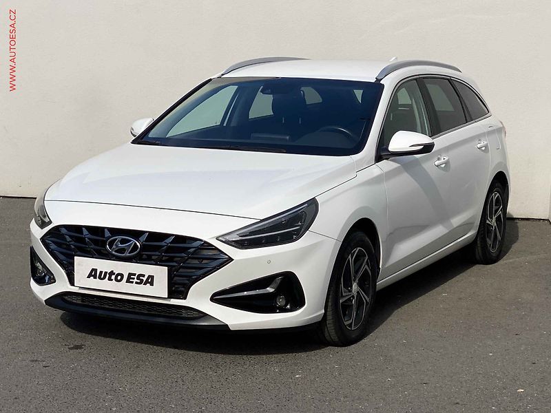 Hyundai i30 (2022) 1.6 CRDi, ČR, AT, LED - fotka 3 z 18