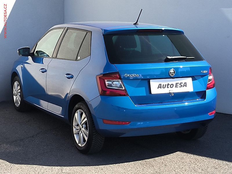 Škoda Fabia (2019) 1.0 TSI, 2.maj,ČR, LED - fotka 6 z 21