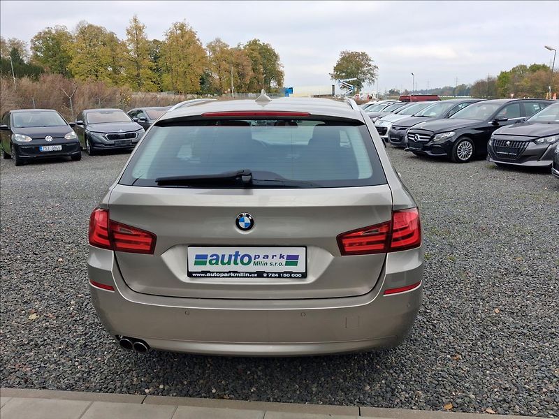 BMW Řada 5 2,0 135kw - fotka 6 z 15