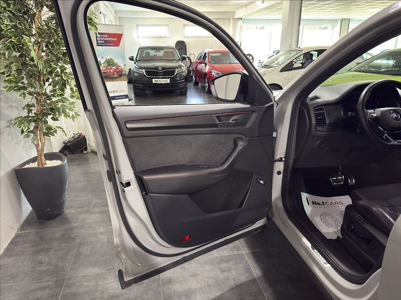 Škoda Kodiaq 2,0   TDI RS 176KW 4X4 WEBASTO - fotka 7 z 41