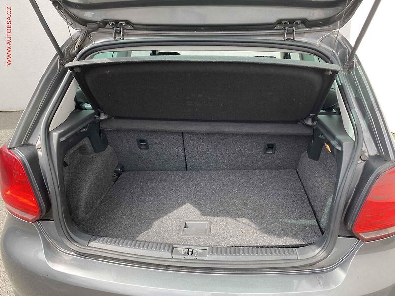 Volkswagen Polo (2014) 1.2 TSi, Life, AC - fotka 7 z 18