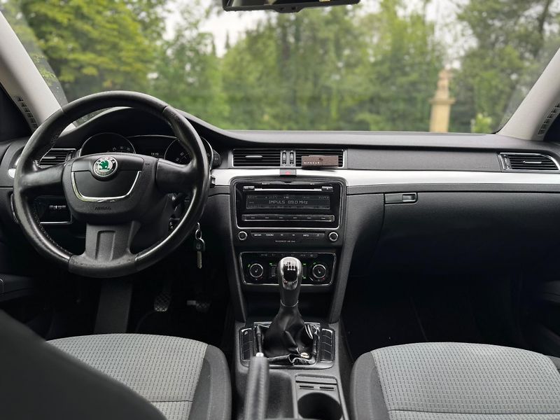 Škoda Superb 2.0TDi ČR čidla aut. klima  - fotka 10 z 31