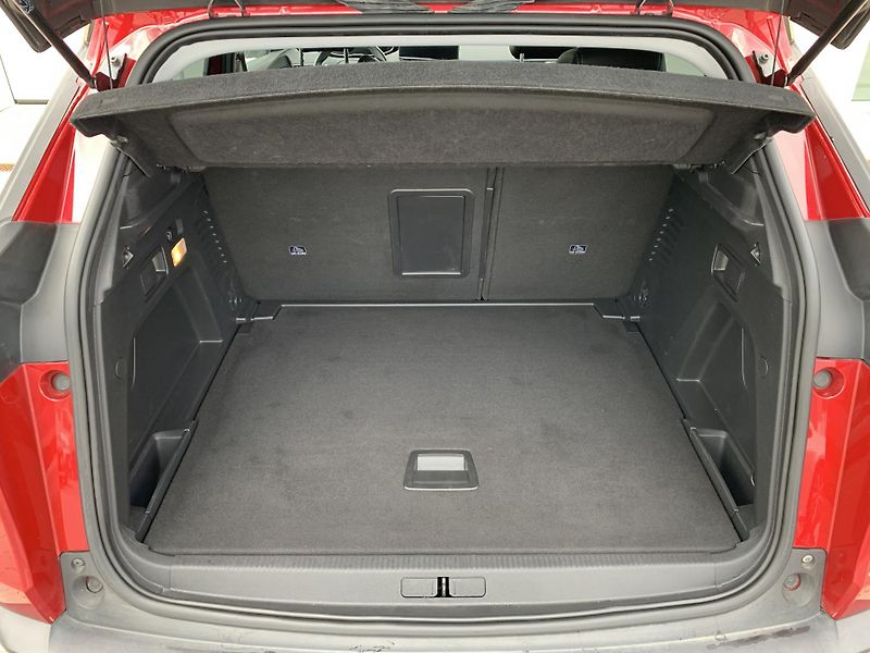 Peugeot 3008 ALLURE PACK 1.5 BHDi 96kW AT8 - fotka 5 z 28