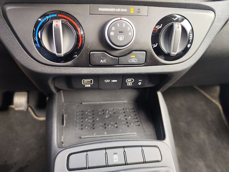 Hyundai i10 1.0i/46kW Smart 15 - fotka 19 z 28