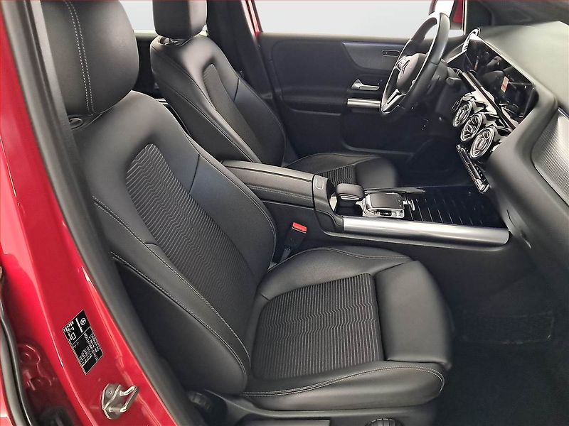 Mercedes-Benz Třídy B (2019) B 180, Automat, Kůže, Navi - fotka 9 z 24