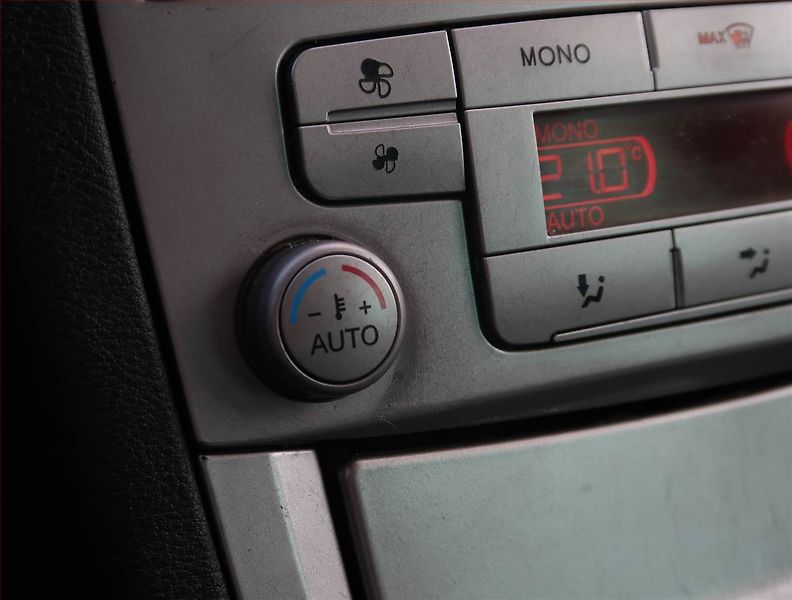 Ford S-MAX (2007) Trend 1.8 TDCi, 7 míst - fotka 16 z 17