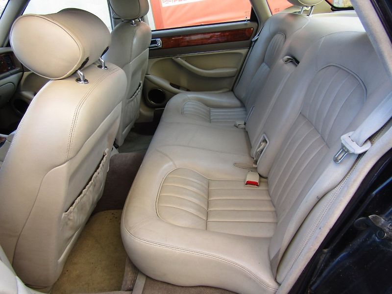 Jaguar XJ6 (1995) 3.2 R6 155kW  PLNĚ POJÍZDNÉ - fotka 21 z 35