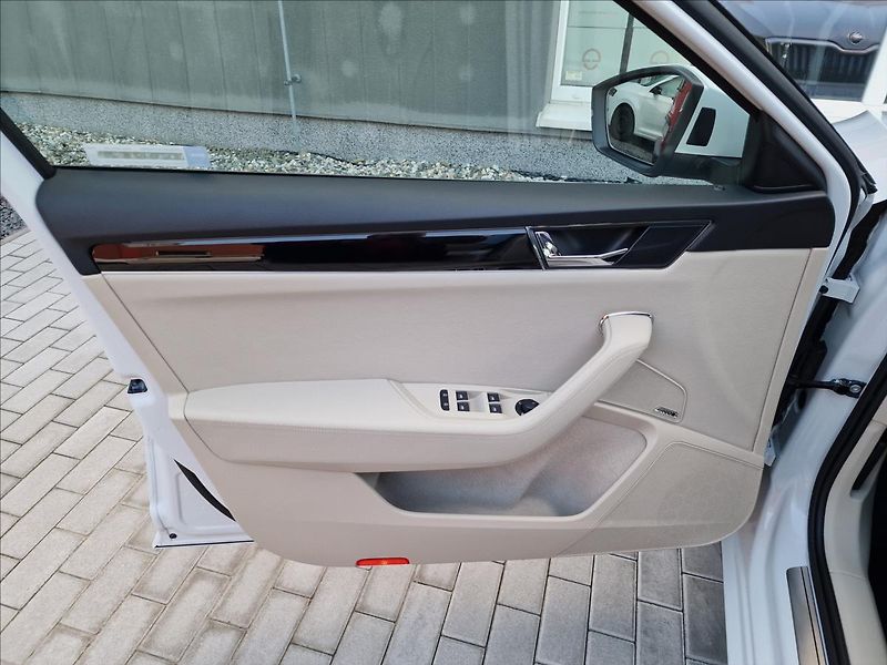 Škoda Superb 2.0TDI 140kW DSG 4x4 L&K ,ČR - fotka 36 z 50