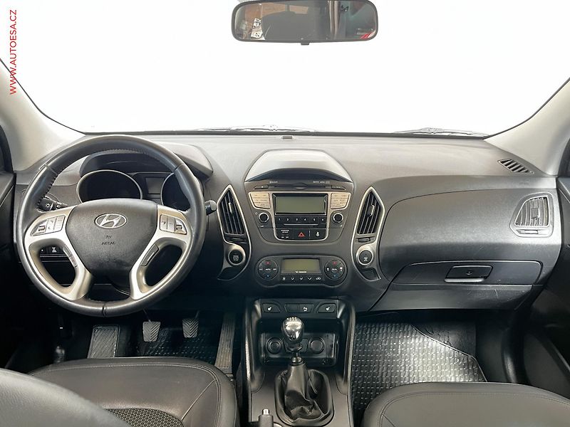 Hyundai ix35 (2013) 2.0 CRDi AWD, AC, +ALU - fotka 8 z 15