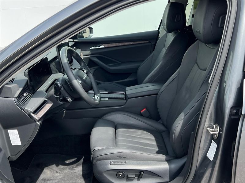 Škoda Superb 2,0 TDi 110kW 7DSG L&K  IV. - fotka 11 z 41
