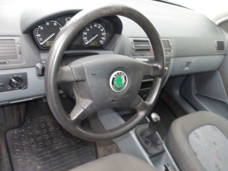 Škoda Fabia 1,2i 2xKOLA Nové v ČR!STK03/28 - fotka 14 z 30