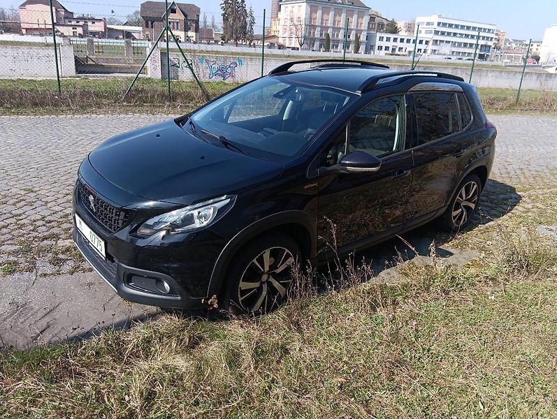 Peugeot 2008 (2018) 1.2/81kW, GT-Line, automat - fotka 2 z 37