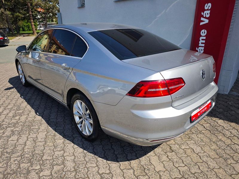Volkswagen Passat (2017) 2.0 TDi Highline ACC Manuál - fotka 4 z 36