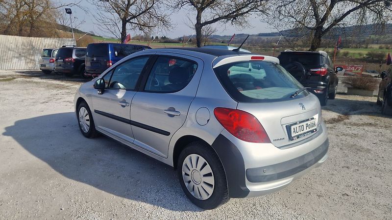 Peugeot 207 1,6 HDI - fotka 5 z 10