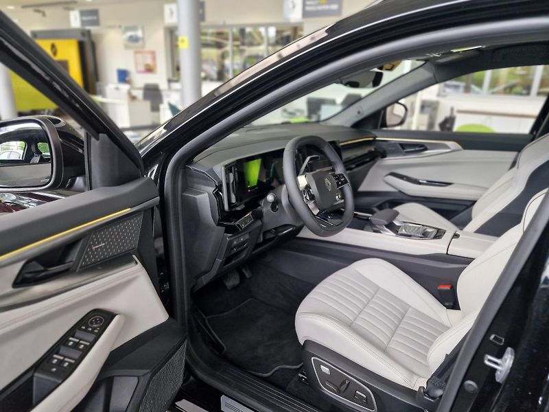 Renault Espace (2026) Iconic full hybrid E-Tech 200  - fotka 5 z 13