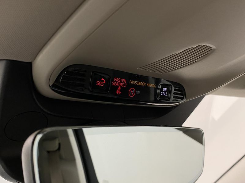 Volvo XC90 D5 AWD INSCRIPTION REZERVACE - fotka 29 z 49