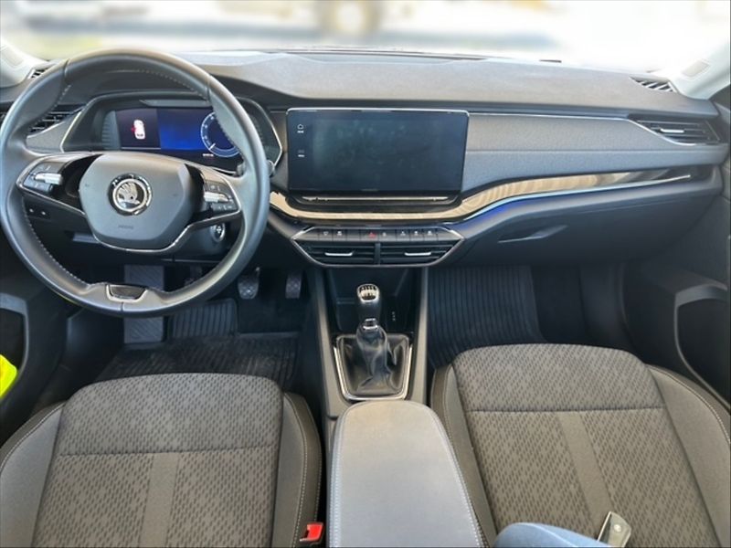 Škoda Octavia 1,5 TSI 110 Style - fotka 9 z 11