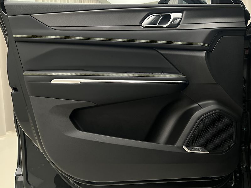 Lynk & Co 01 MORE PHEV AUT CZ 1.maj - fotka 52 z 52