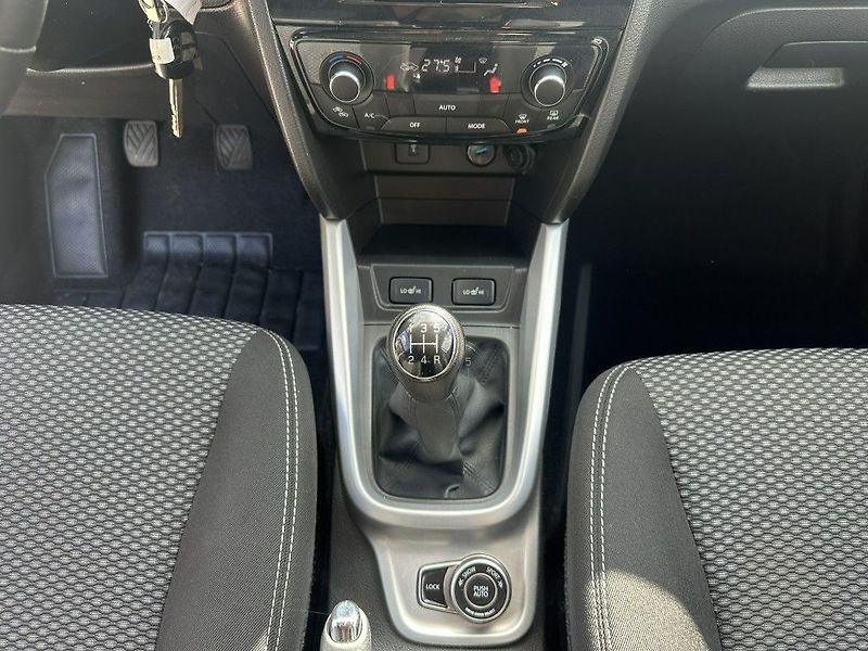 Suzuki Vitara 1.6i 88kW AllGrip 4x4 serviska - fotka 13 z 27