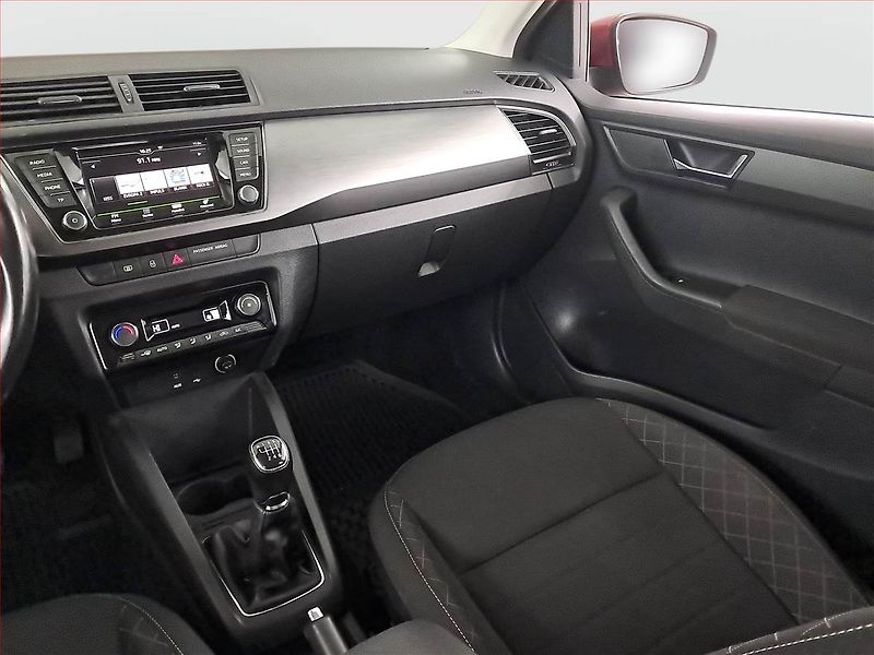 Škoda Fabia (2015) 1.2 TSI, Tempomat - fotka 8 z 20