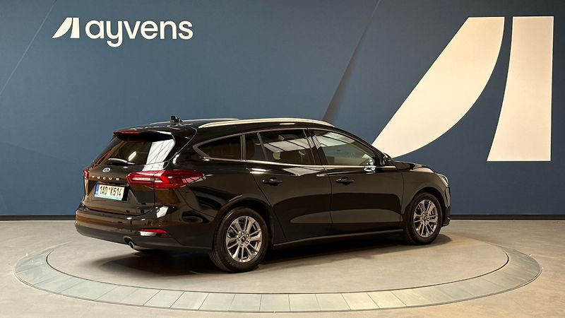 Ford Focus 1.0 EcoBoost mHEV 114kW Titani - fotka 2 z 12