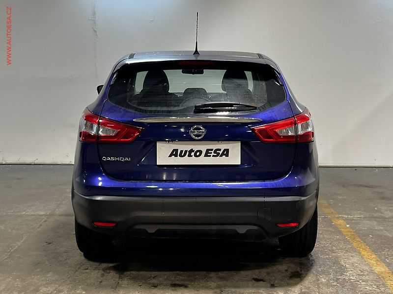 Nissan Qashqai (2014) 1.2 DIG-T, ČR, Acenta - fotka 5 z 16
