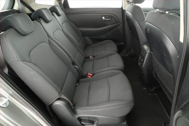Kia Carens (2018) 1.7 CRDi, 7 míst, Navi - fotka 7 z 17