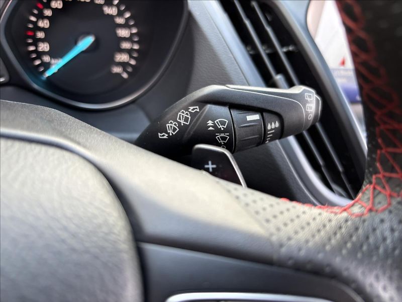 Ford Kuga 2,0 EcoBoost 170 kW ST-Line - fotka 26 z 44