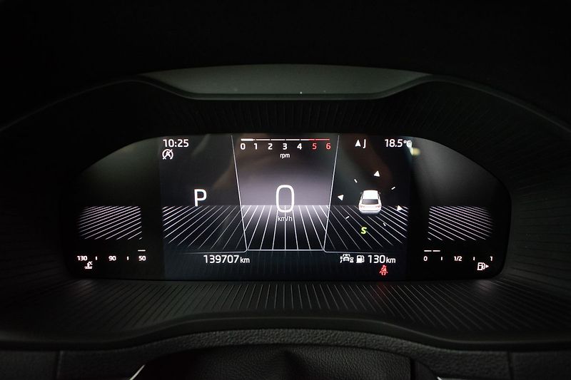 Škoda Karoq 2.0 TDI DSG*ACC*KAMERA*DPH* - fotka 20 z 39