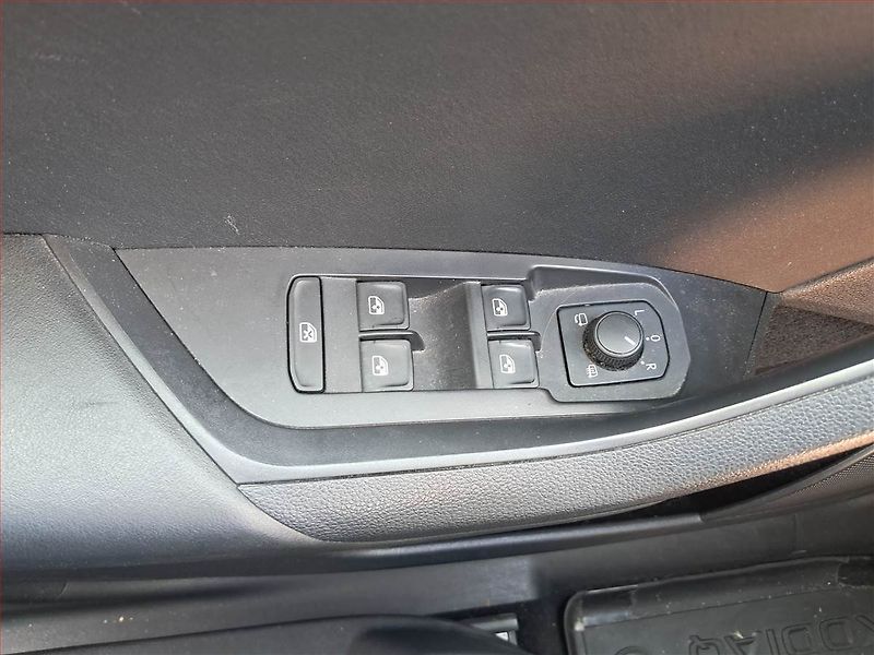 Škoda Kodiaq (2017) 1.4 TSI, 4X4, ČR,1.maj - fotka 16 z 17